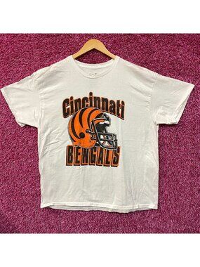 Junk Food Clothing NFL Cincinnati Bengals Helmet Logo T-Shirt Large